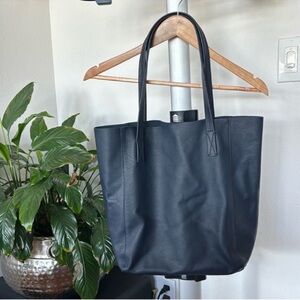 J. Crew Genuine Leather Carry All Tote/Shoulder Bag/Purse Navy
